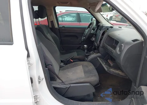 2016 Jeep Patriot Sport из США, поврежденный, VIN 1C4NJPBA8GD732560